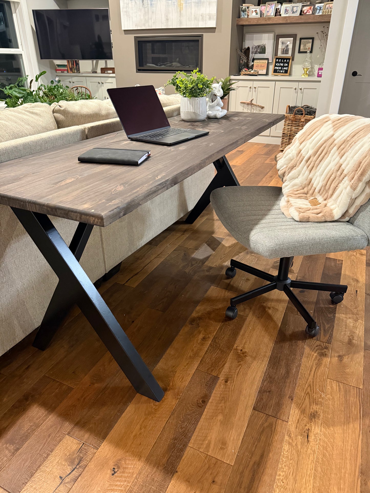 THE Table